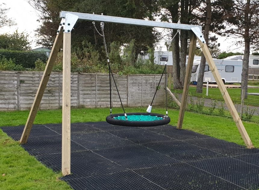 ACTIVE Commercial Swing Frame with nest swing – METAL top pole