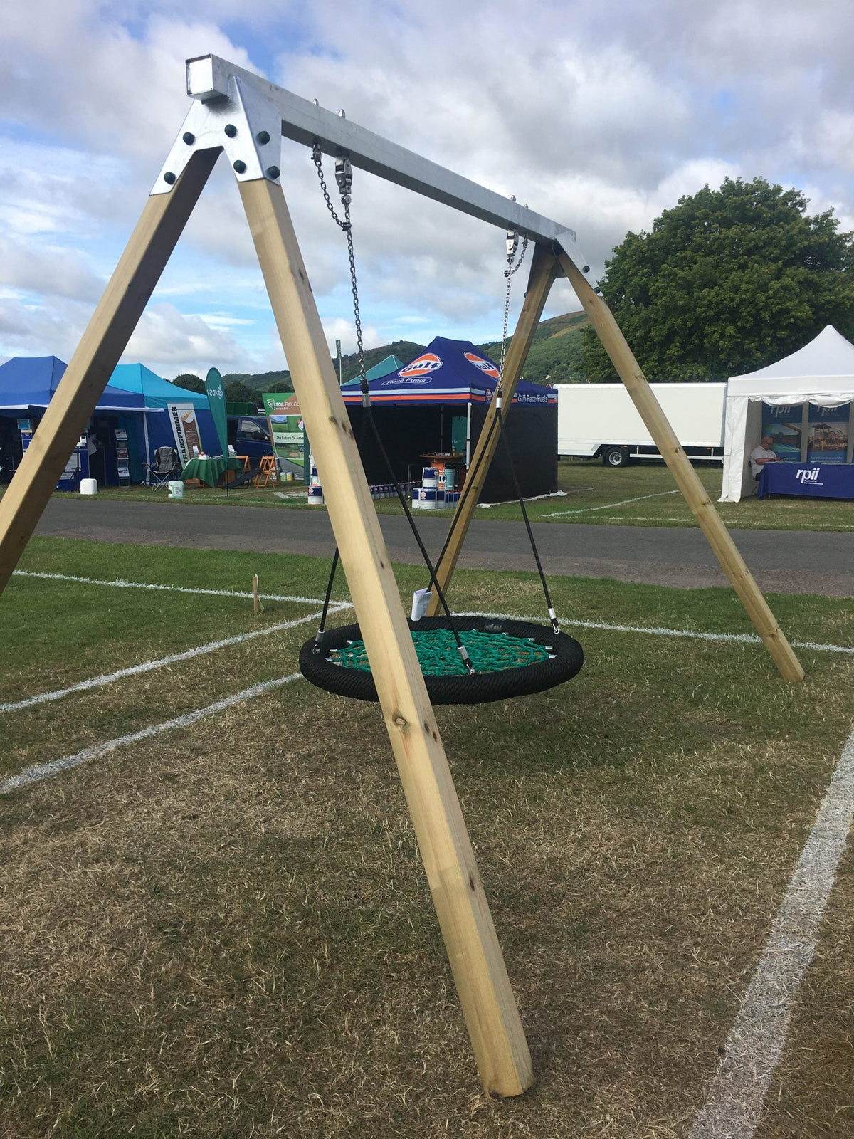 ACTIVE Commercial Swing Frame with nest swing – METAL top pole