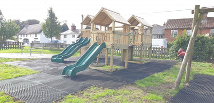 ACTIVE Hampton towers – 3 x 140x140cm platforms- 1.5 and 1.2m platform height, including INSTALLATION
