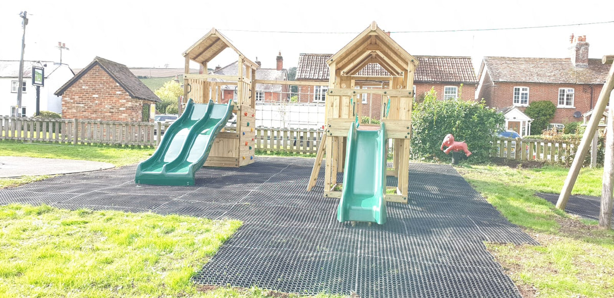 ACTIVE Hampton towers – 3 x 140x140cm platforms- 1.5 and 1.2m platform height, including INSTALLATION