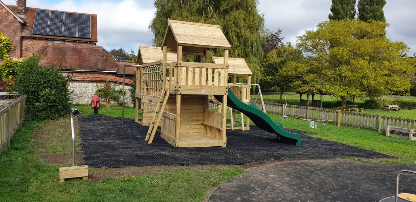 ACTIVE Hampton towers – 3 x 140x140cm platforms- 1.5 and 1.2m platform height, including INSTALLATION