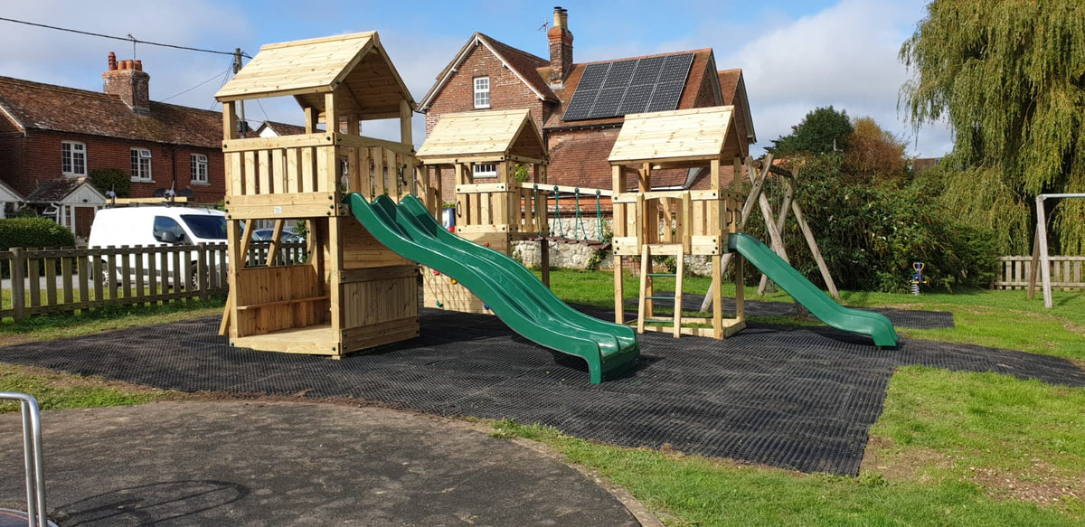 ACTIVE Hampton towers – 3 x 140x140cm platforms- 1.5 and 1.2m platform height, including INSTALLATION